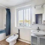 6 Bedroom Pet Friendly In * Монрежо