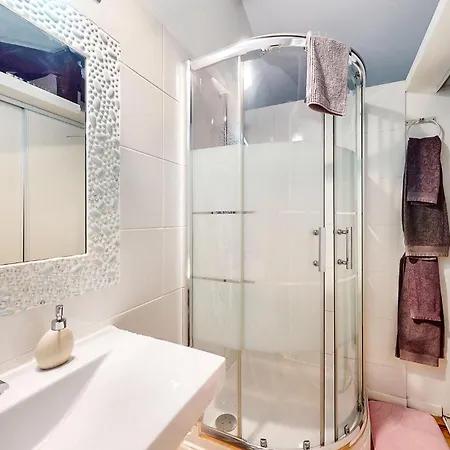 Holiday home In With Wifi