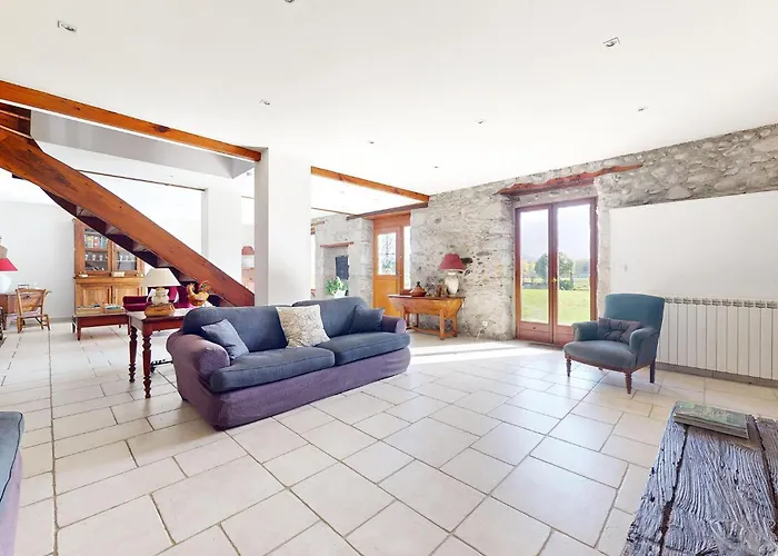 In With Wifi Сasa de vacaciones Montréjeau