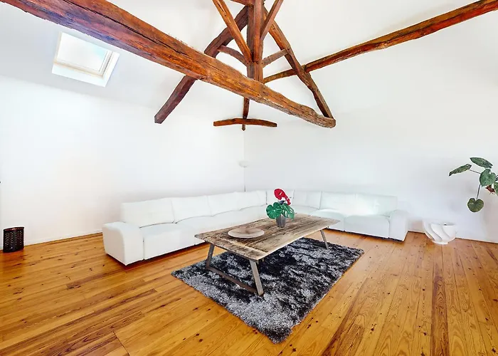 Сasa de vacaciones In With Wifi